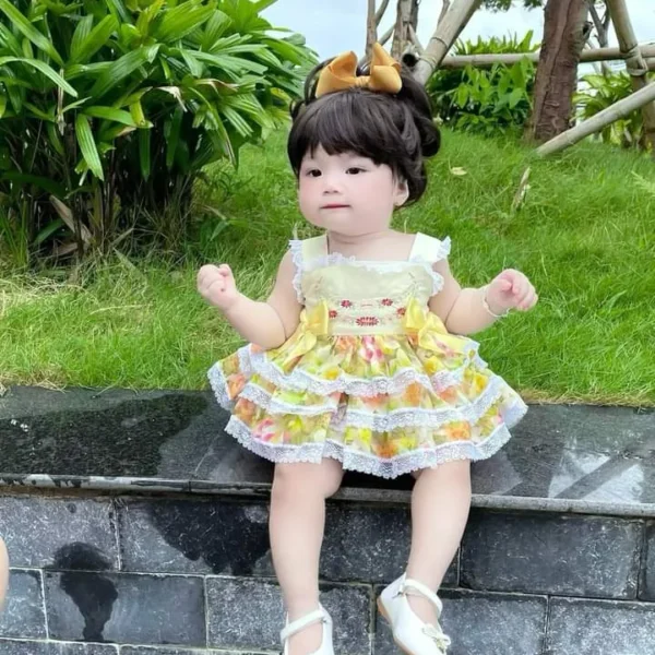 Un vestido de niña radiante 