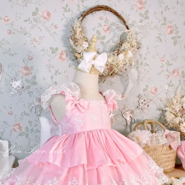 Vestido de niña rosa con tul bordado Alma