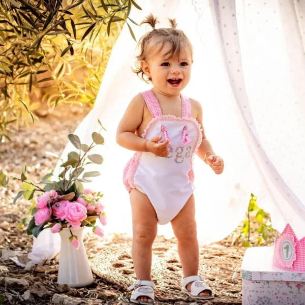 ranita bebé niña rosa primer cumpleaños modelo Vega