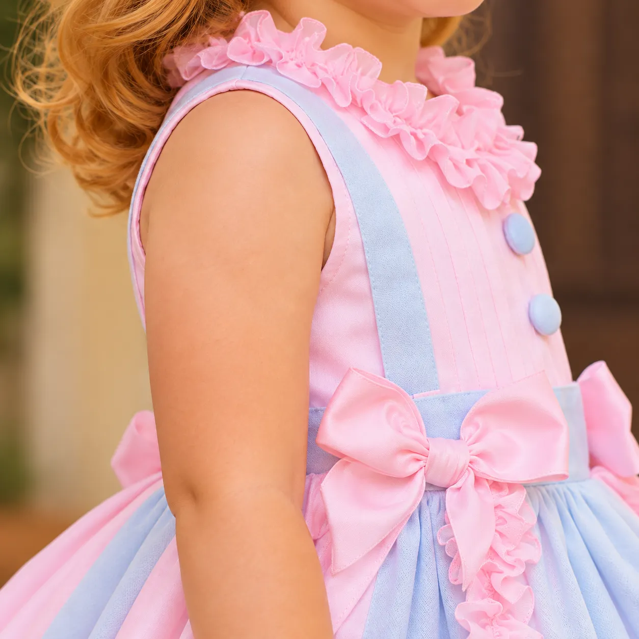Detalle del vestido Leonor sin mangas